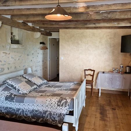 Domaine De La Rue Bed & Breakfast La Berthenoux Ngoại thất bức ảnh