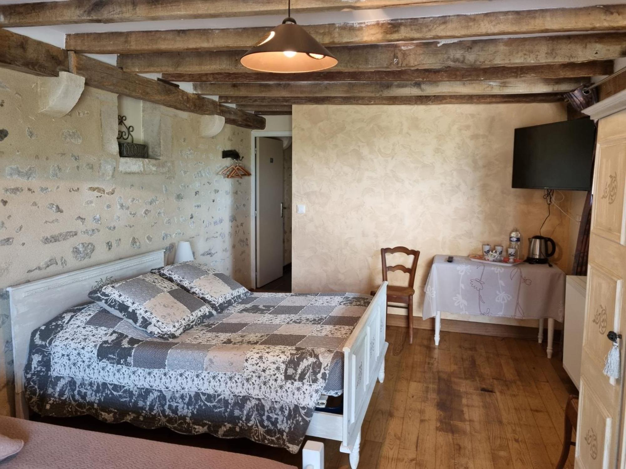 Domaine De La Rue Bed & Breakfast La Berthenoux Ngoại thất bức ảnh